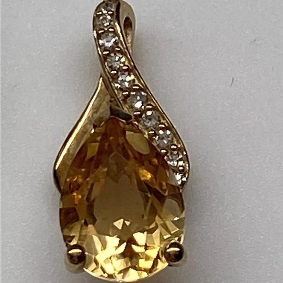 10K Yellow Gold Natural Citrine and 0.10ct Diamond Pave Stud Earrings New - Picture 4 of 12